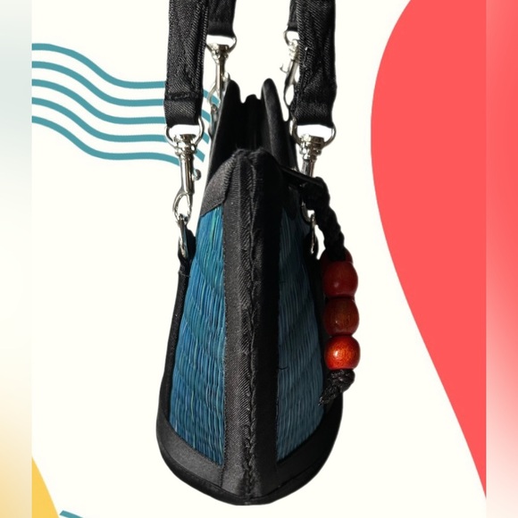 Baskets of Cambodia! Mini Kiri Wave Bag in Baby Blue - Picture 4 of 11